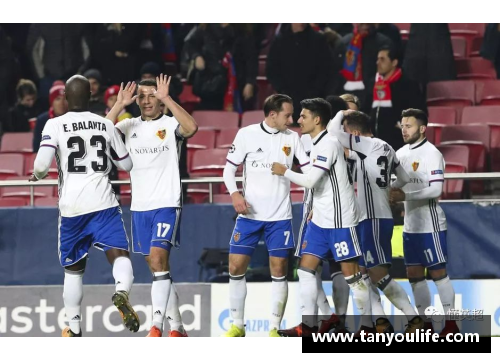 OETY欧亿体育官方网站2-0!八强诞生_世界前10仅剩1人,头号种子遭爆冷,张之臻太可惜 - 副本 (2)